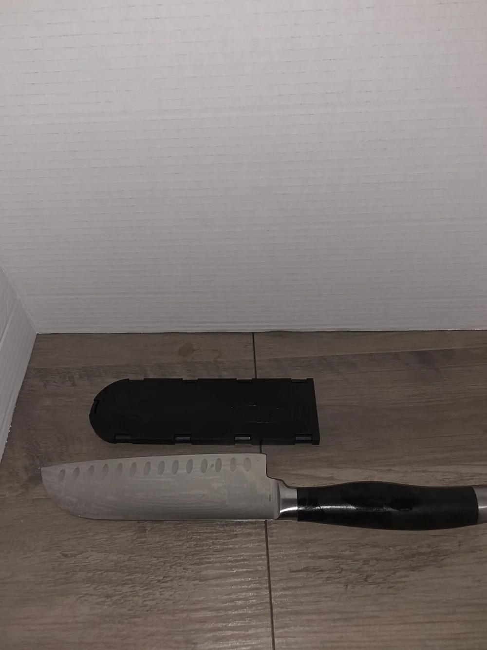 The Pampered Chef Santoku Knife German Stainless Steel Blade With Cover Black